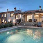Charming Monte Uliveto With Private Pool In Villa