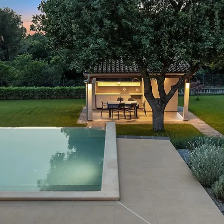 Charming Monte Uliveto With Private Pool In Villa *