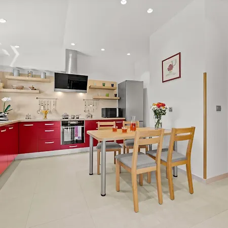 Charming Monte Uliveto With Private Pool In 풀라