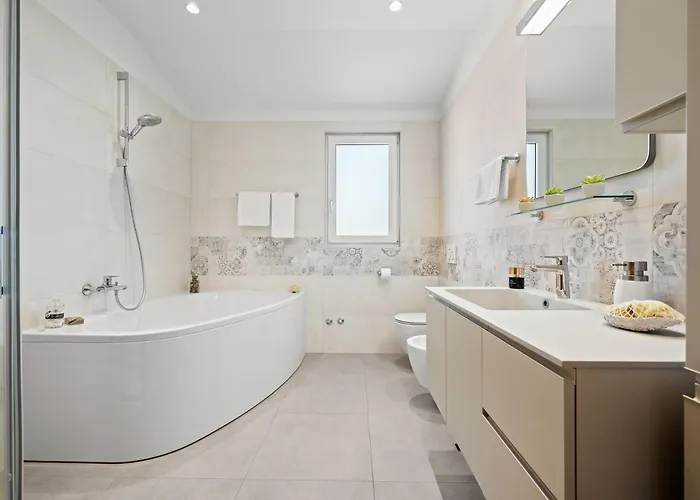 빌라 Charming Monte Uliveto With Private Pool In *