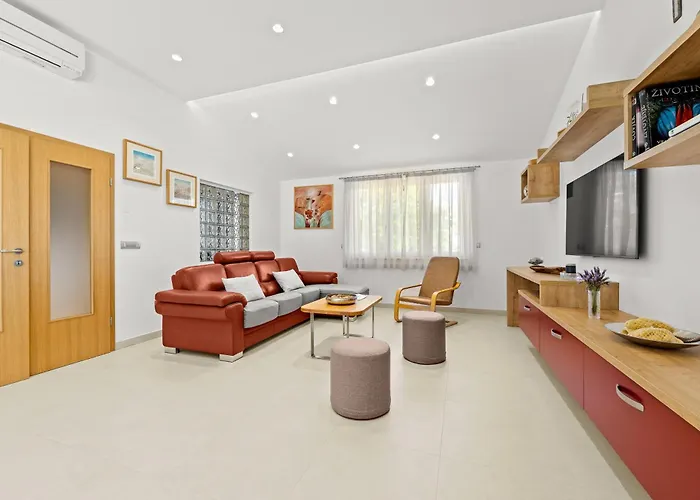 Charming Monte Uliveto With Private Pool In * 풀라