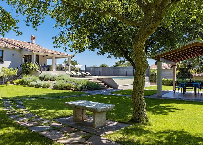 빌라 Charming Monte Uliveto With Private Pool In *