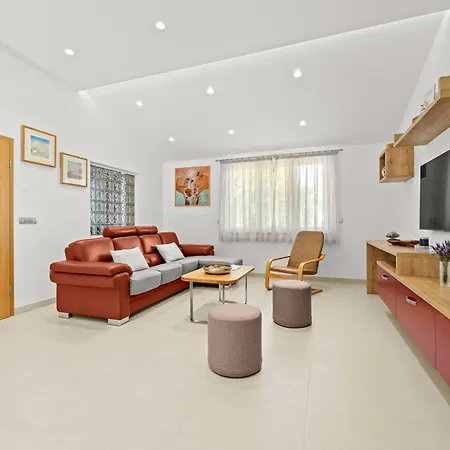 Charming Monte Uliveto With Private Pool In * Pula