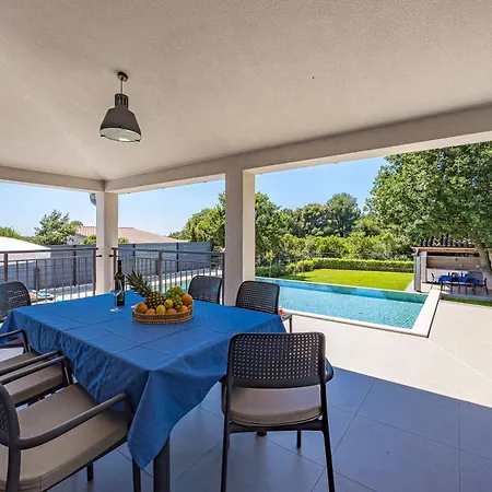 Charming Monte Uliveto With Private Pool In פולה