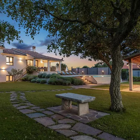 Charming Monte Uliveto With Private Pool In *