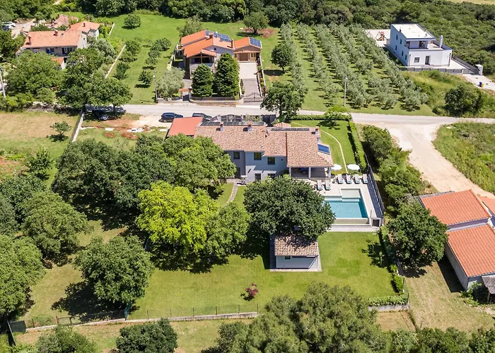 Vila Charming Monte Uliveto With Private Pool In