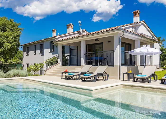 Charming Monte Uliveto With Private Pool In Vila Pula