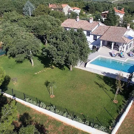 Charming Monte Uliveto With Private Pool In Vila Pula
