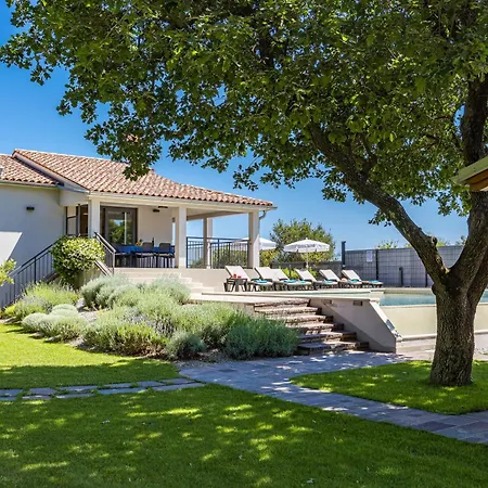 Charming Monte Uliveto With Private Pool In Vila *