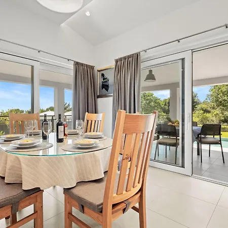 Vila Charming Monte Uliveto With Private Pool In *