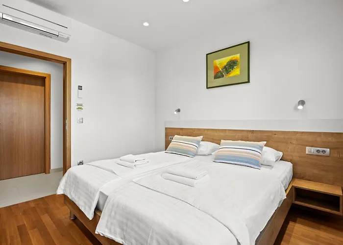 Charming Monte Uliveto With Private Pool In Pula