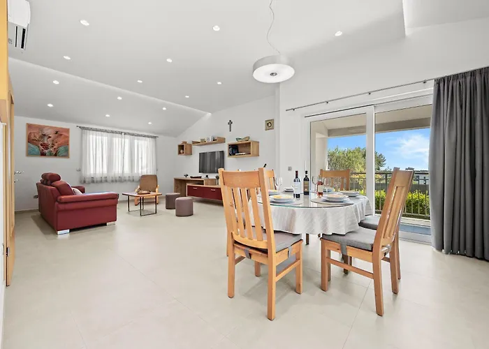 Charming Monte Uliveto With Private Pool In Villa